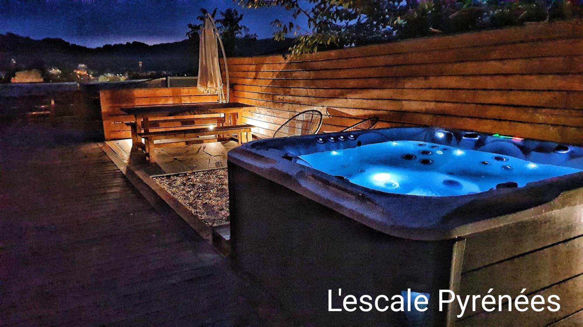 Le Chalet Jacuzzi Et Detente 4 Etoiles Bagneres-de-Bigorre Exterior photo